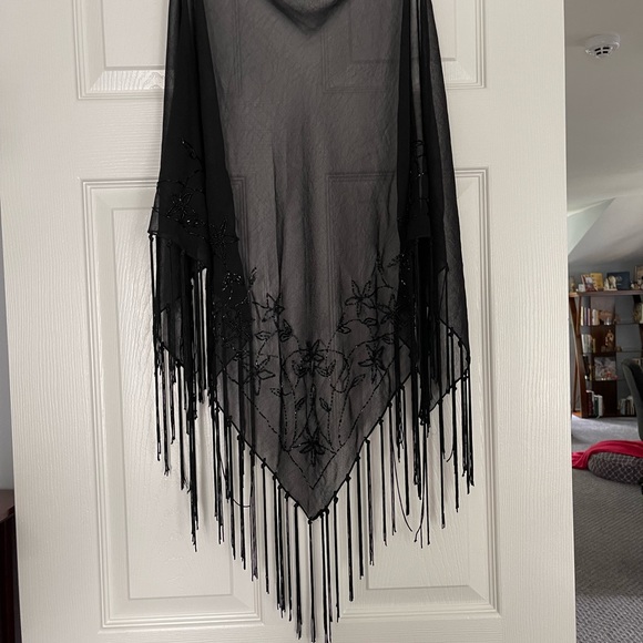 Women’s sheer wrap - Picture 5 of 6